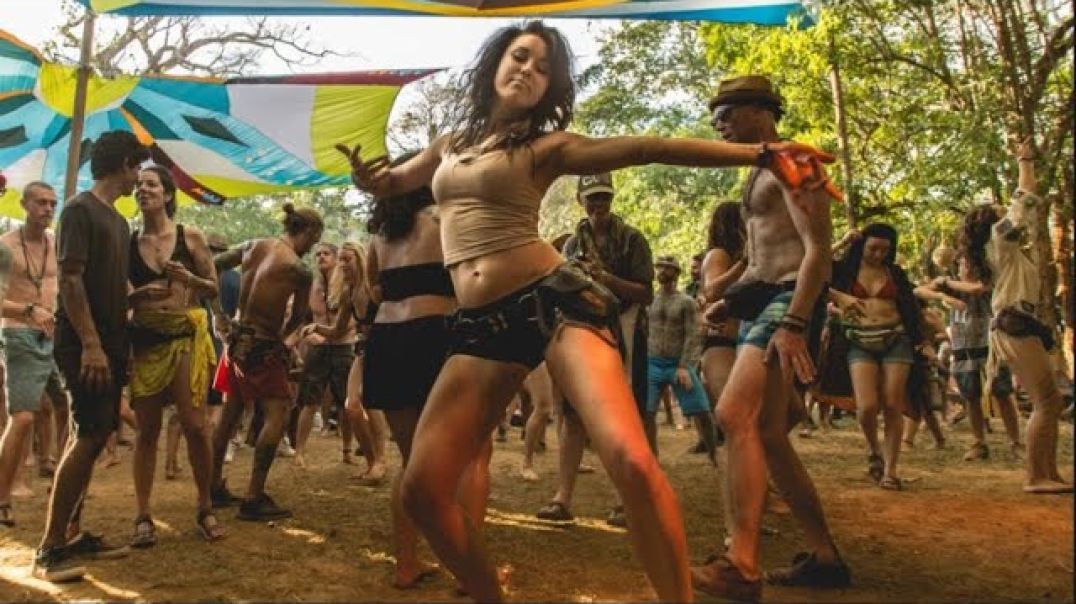⁣⁣VINI VICI & NEELIX & OMIKI SKAZI - MORE MUSIC (PSYTRANCE MIX) HD HQ
